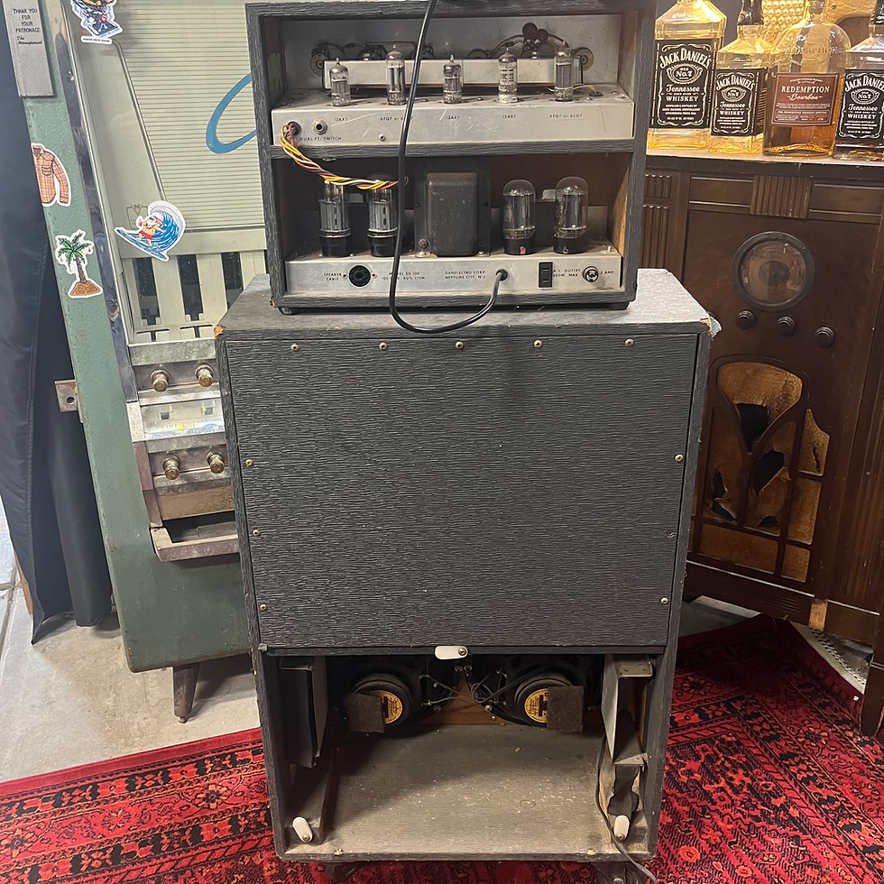 Thumbnail: Danelectro DS-100 Guitar Amp and Cabinet 1960s