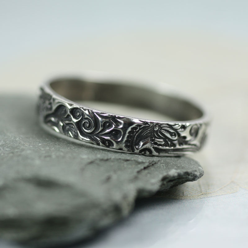 Thumbnail: Fairytale Silver Ring 4 mm Wide