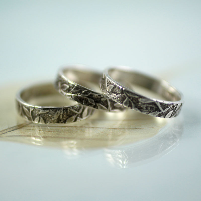 Thumbnail: Silver Leaf Ring Scattered Leaves Woodland Band