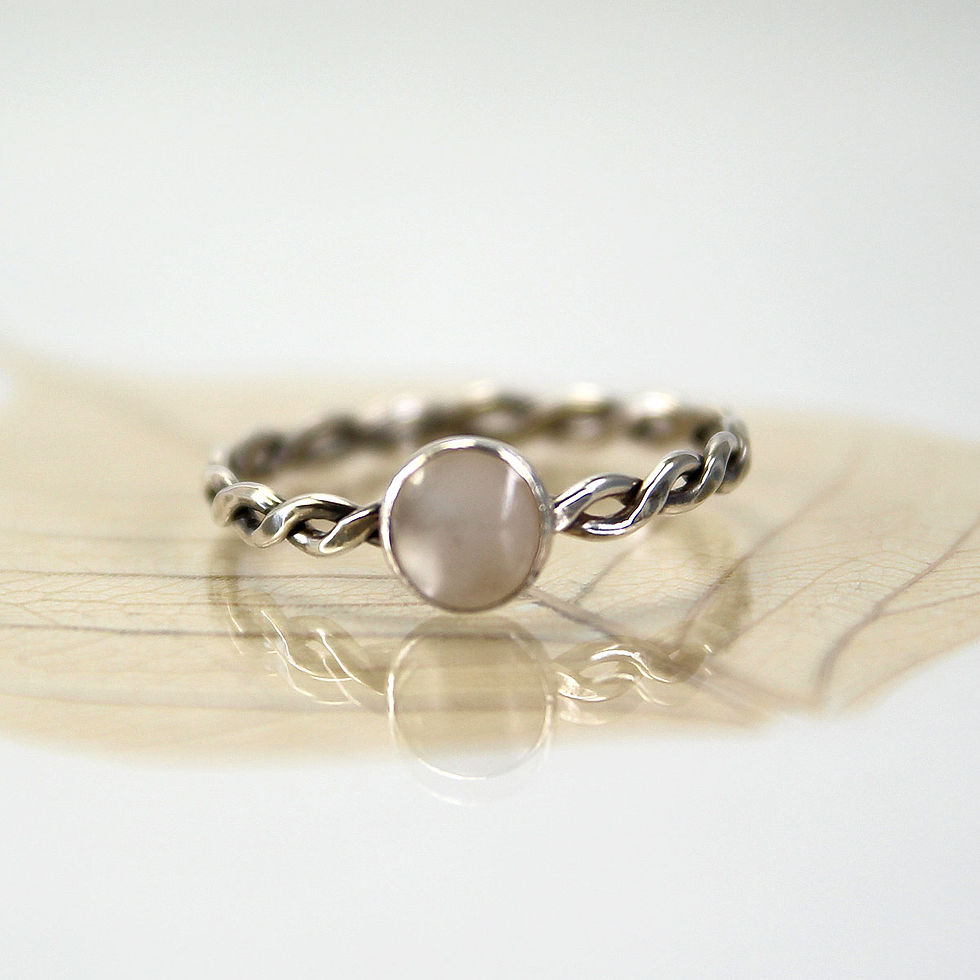 Thumbnail: Silver Twist Ring with Mother of Pearl