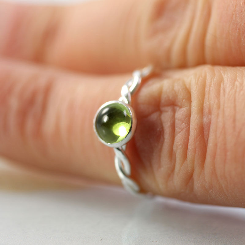 Thumbnail: Hammered Twist Ring - Silver with Peridot