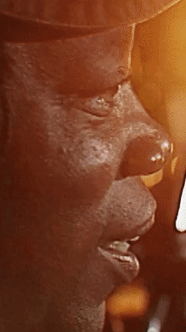 05_MILTON_ A ultima sessao de música.gif