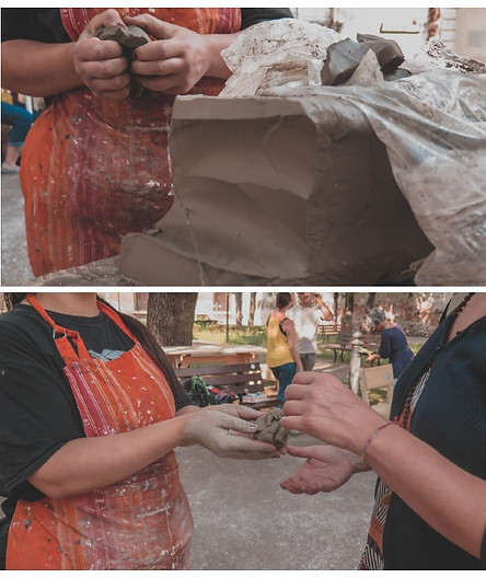 Denis Abazi - "Memoria collettive malleabili", performance collettiva, 2'52'' argilla ed elementi naturali. 2019, Giardini di Bocca Trezza, Verona, Italia Documentazione fotografica di Matteo Tacconi e Corinna Ferrarese