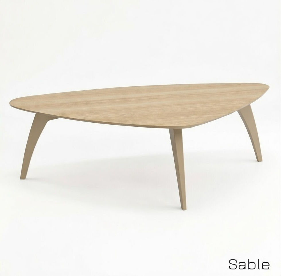 Miniature : Table basse 3 pieds modèle 2 chêne, design organique triangulaire en placage chêne vernis mat, pieds et chant sable.