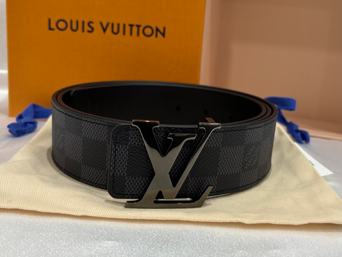 LOUIS VUITTONルイヴィトン ダミエグラフィット ベルト 新品 105cm