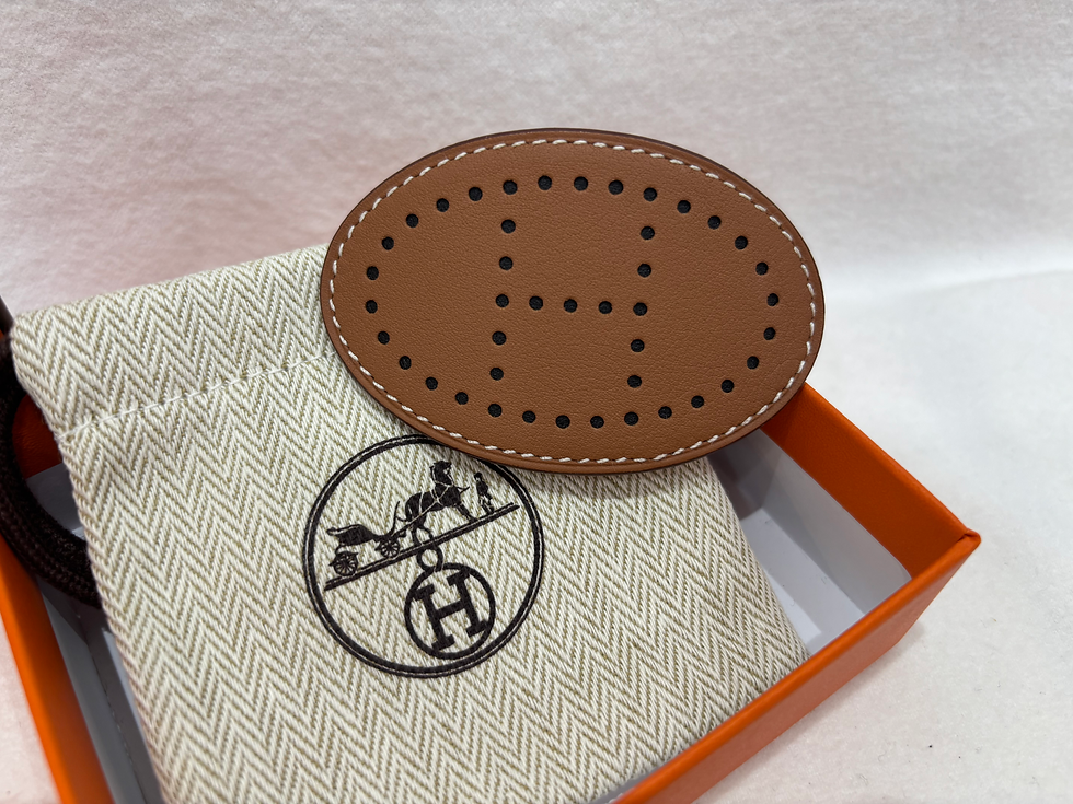 サムネイル： 新品 HERMÈS エルメス オーバル型レザー バレッタ（ヘアクリップ）