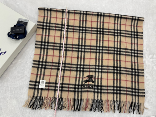BURBERRY ひざ掛け 65cm x 120cm ウール100% BURBERRY ウールひざかけ65cm x 120cm Burberry バーバリー ひざ掛け