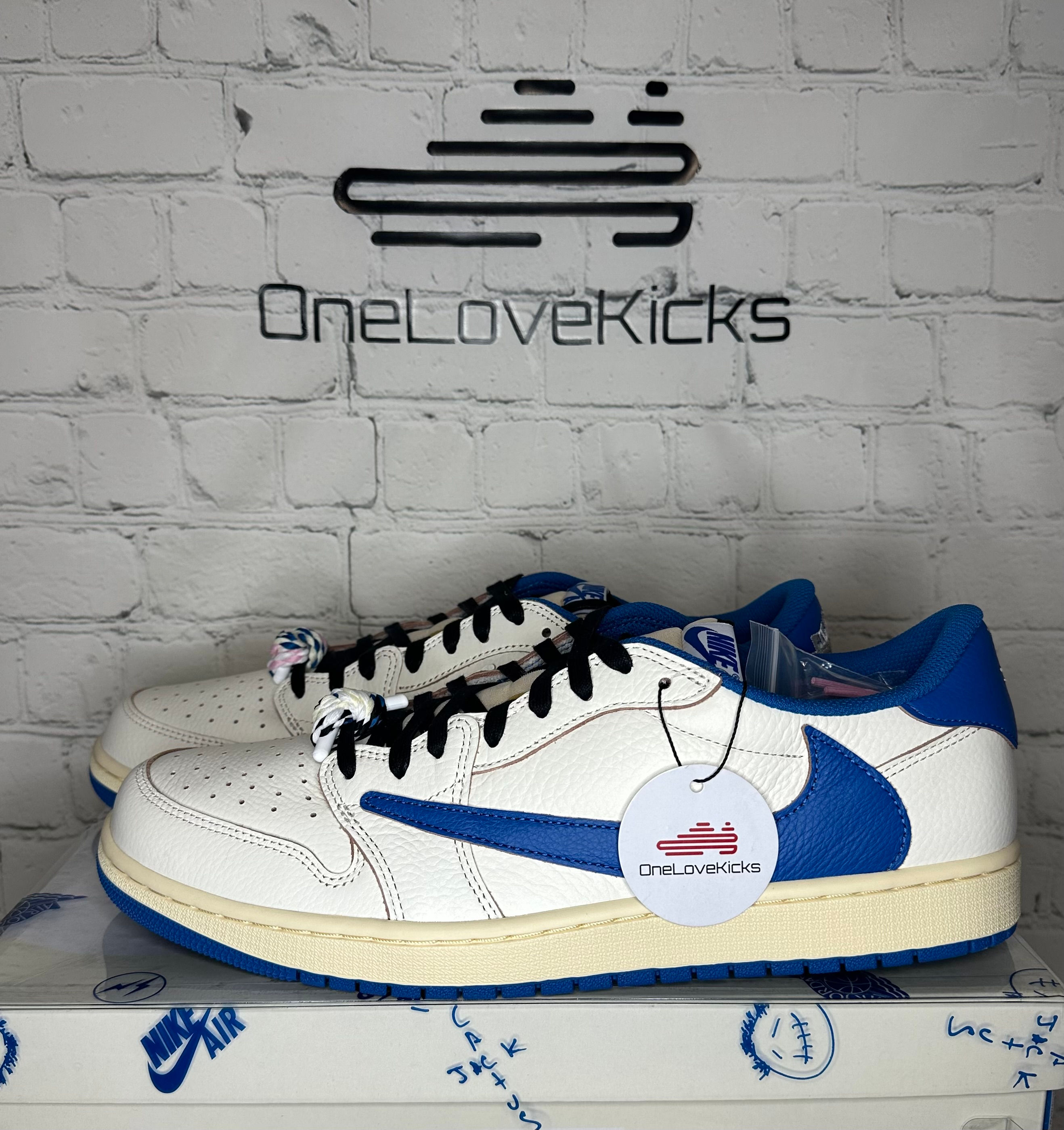 Jordan 1 Retro Low OG SP (Fragment x Travis Scott Sail Military Blue)