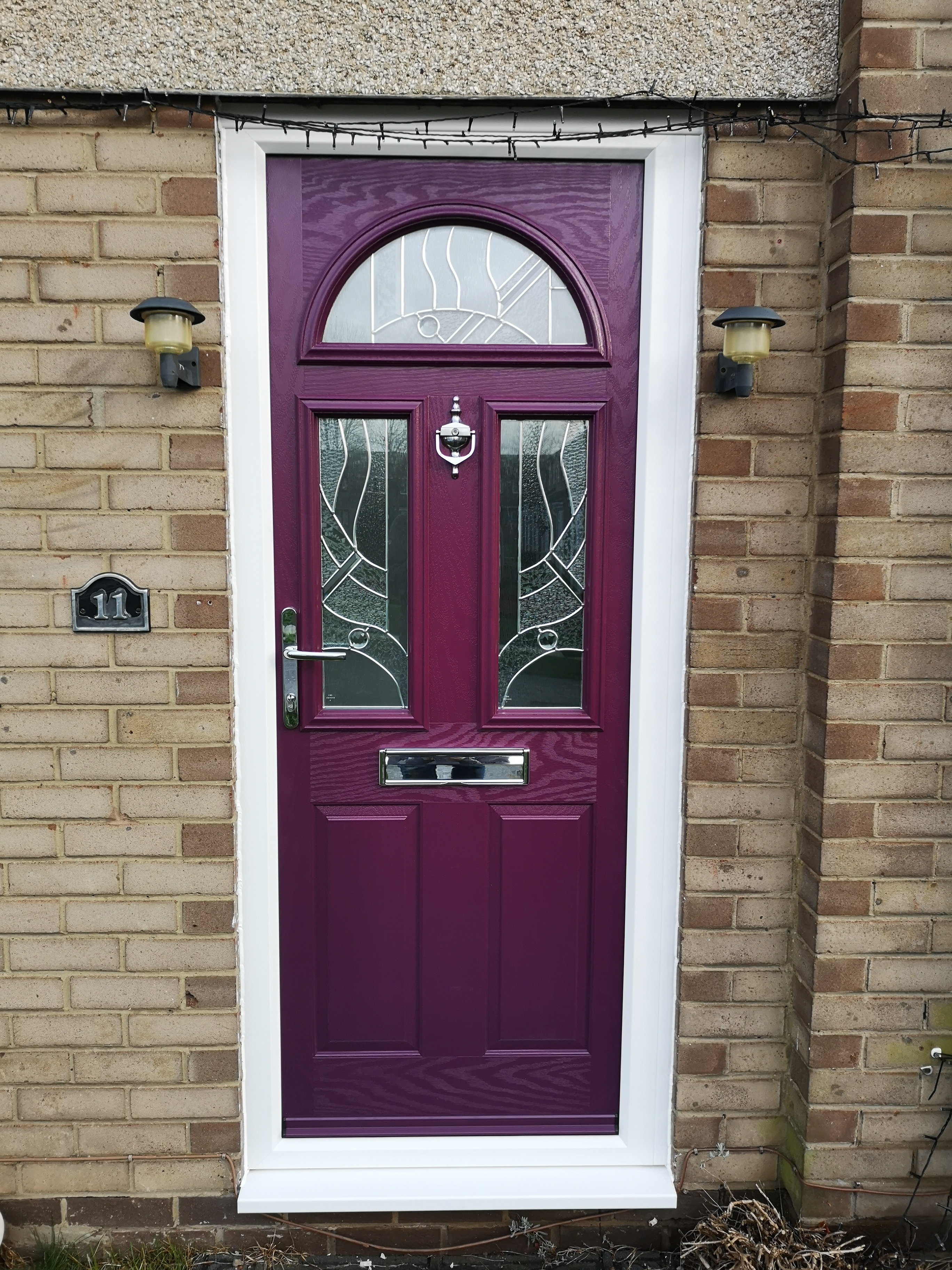 Bannockburn 3 Door with Art Abstract glass, finished in Aubergine.