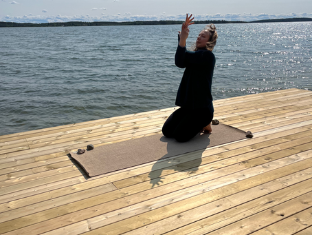 5 Simple Yoga Poses to Release Stress After a Busy Day