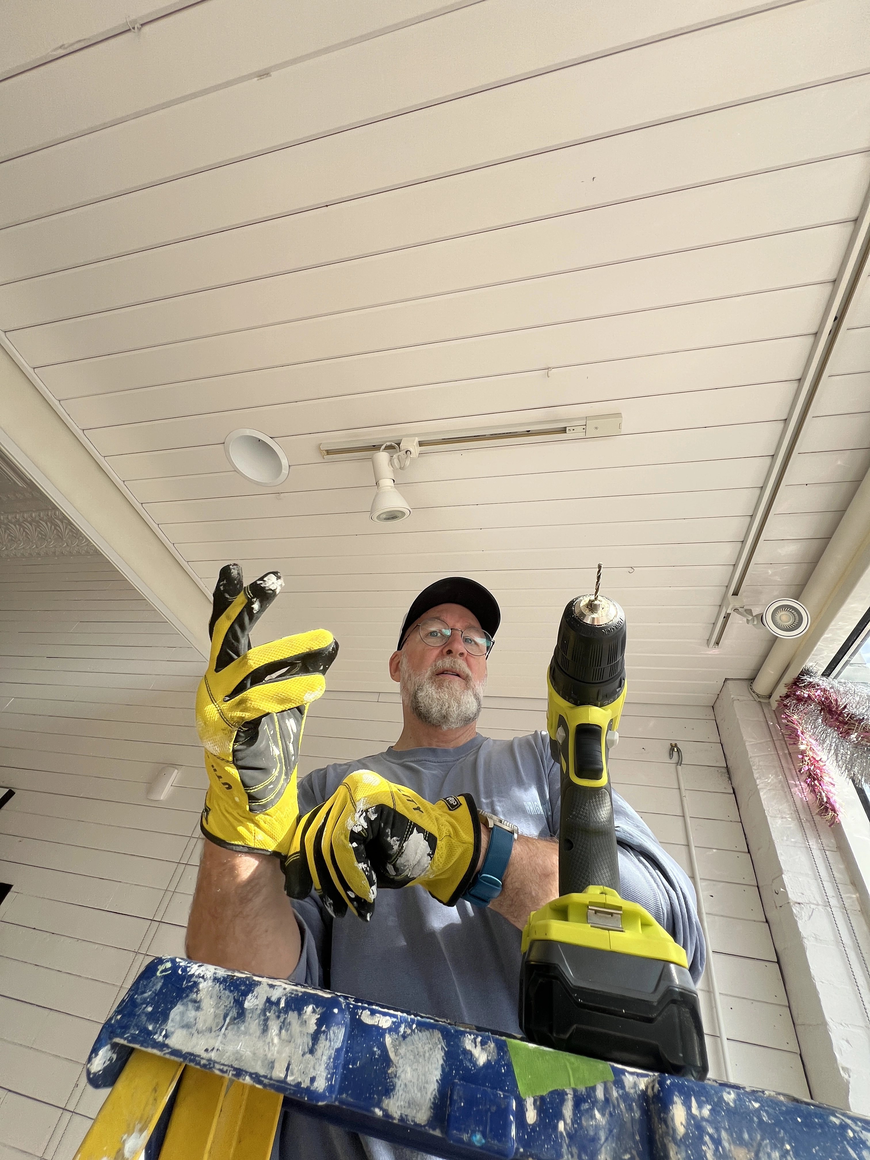 installing the weird windows holiday display