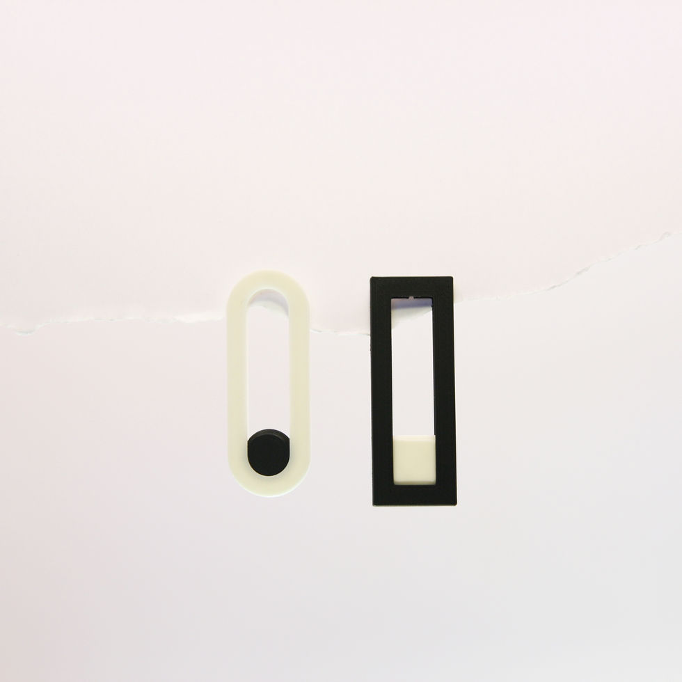 Black elegant and fun interactive earring design, 3d printed with recycled and biodegradable plastic, handmade in Spain