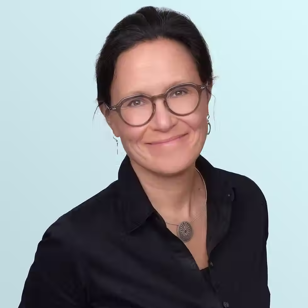 Alison_Zimon_600x600_2x.jpg.avif