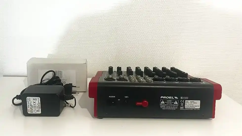 Miniature : Vente console de mixage compacte d'occasion 10 canaux avec effets PROEL MQ10FX