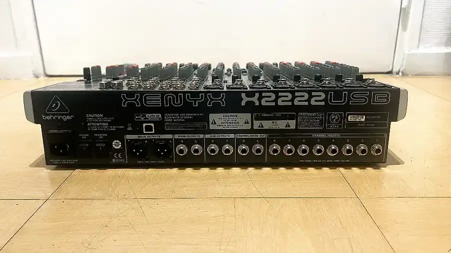 Miniature : Vente de console de mixage 22 entrées BEHRINGER XENYX X2222USB second hand