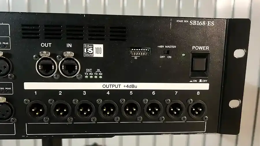 Miniature : Vente YAMAHA SB168-ES est une stagebox Ethersound 16 entrées / 8 sorties pour M7CL, LS9 second hand