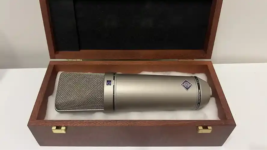 Miniature : Vente NEUMANN U87 AI Studio Set NI Microphone d'enregistrement studio légendaire de seconde main