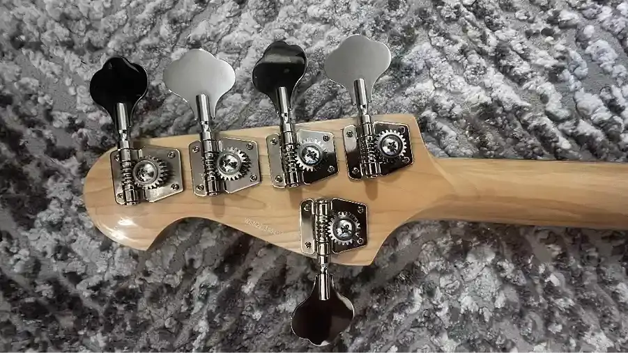 Miniature : Vente de basse électrique à 5 cordes, corps en aulne, manche en érable J & D JB VINTAGE 1975 5-STRING used bass