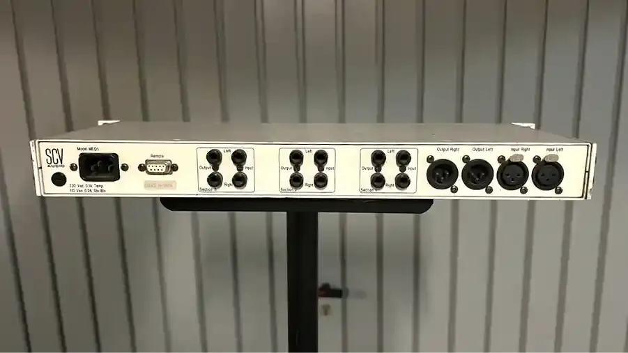 Miniature : Vente, rachat, échange, dépôt-vente d'égaliseur paramétrique professionnel made in England SCV AUDIO Multiple Eq d'occasion