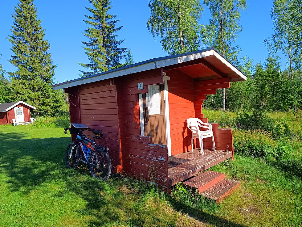 Il bungalow al Ristijärven Pirtti Camping; non era molto diverso dalla pensilina degli autobus!