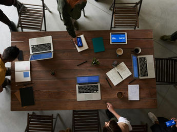 ウェブサイトのリニューアルが完了しました。