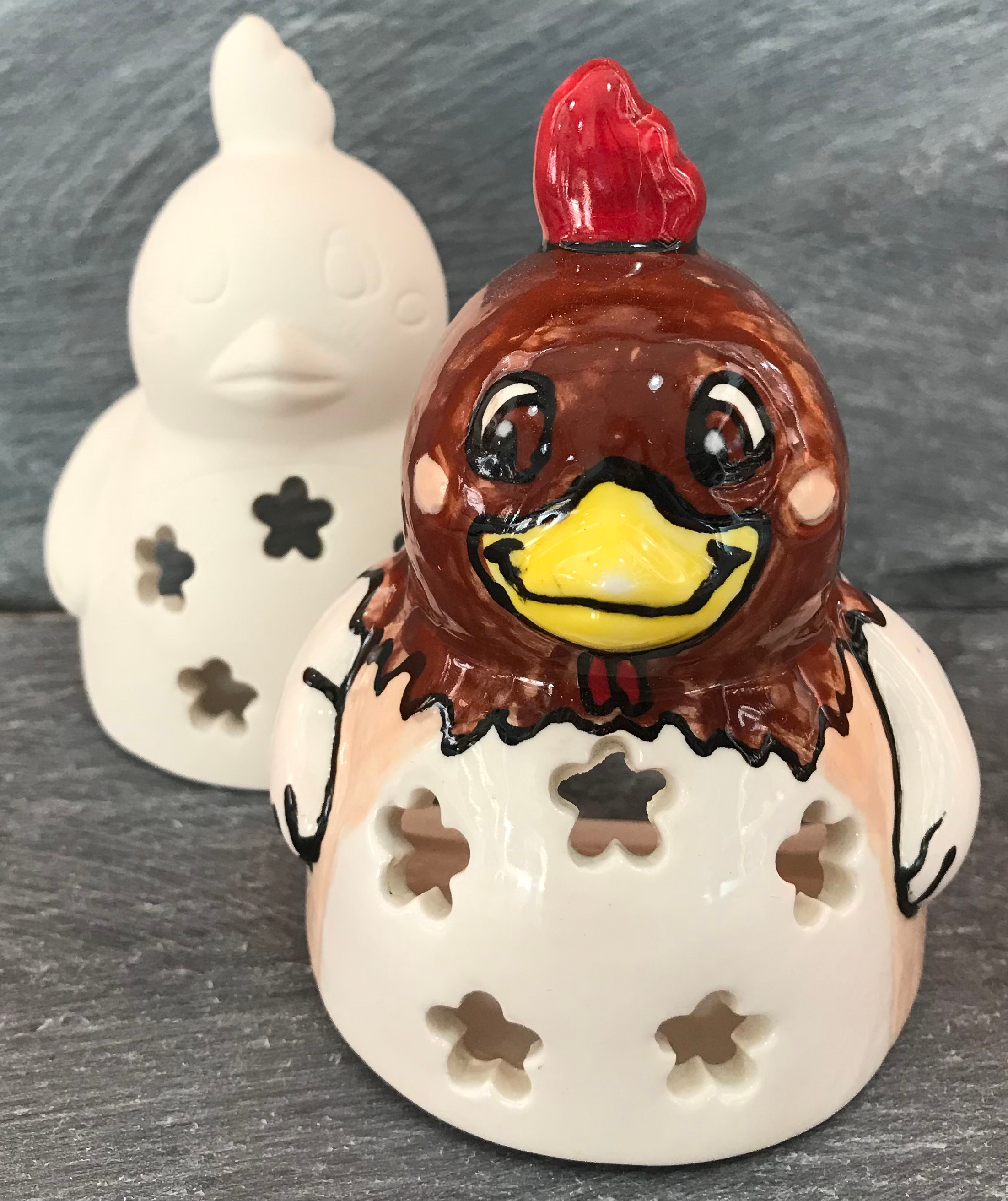 Chick tea light holder