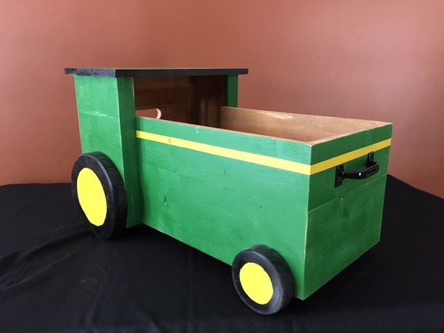 John Deer(e) Tractor Toy Box