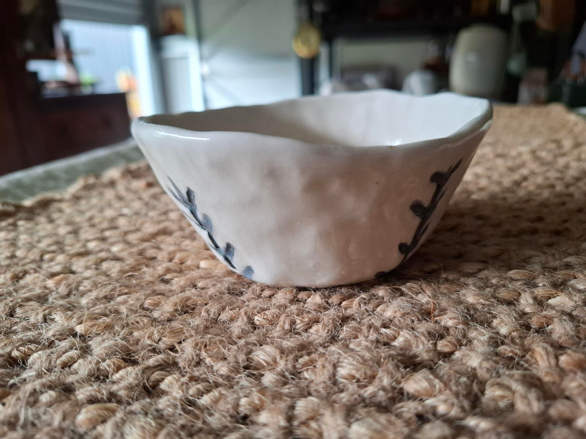 Leaf small bowl glazed ceramic.