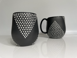 studded v line mug