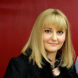 Актриса и режиссёр День Рождения 20 сентября 1983 года. 
 
 В Таллиннском Русском молодёжном театре с марта 1995г. 
 
 Закончила актёрскую студию при театре (1999), Театральную мастерскую заслуженного артиста Эстонии, режиссёра и педагога Владимира ЛАПТЕВА (2003), II Международную летнюю театральную школу СТД РФ Александра КАЛЯГИНА (2008) и курсы СТД РФ (2008). 
 
 В театре поставила более 50 спектаклей, сыграла более 100 ролей и более 3000 спектаклей.  Роли текущего репертуара : 
 Елена Владимировна "Куплю вашего мужа" 
 Елена Ивановна Попова "Бег с любовью" 
 Солоха, Екатерина II «Ночь перед Рождеством» Гордый "Собаки"  
 Детский репертуар: Кикимора "Как Шкрямба и Фуфындр рождество встречали" Шарик "Новый год в Простоквашино" Шарик "Лето в Простоквашино" Авва "Доктор Айболит" Бабушка "Лето кота Леопольда" Знайка "Приключения Незнайки" Домовёнок Кузя "Приключения домовёнка Кузи" Белодонна "Приключения Фунтика" Удав "38 попугаев" Кот "Котёнок по имени Гав" Шут "Бременские музыканты" 
 Лиса Алиса "Приключение Буратино" 
 Фрекен Бок "Малыш и Карлсон" 
 Мачеха "Золушка" 
  Сыгранные роли: Мерлин "В джазе только девушки" Мама "Одноклассники" Габи "Восемь любящих женщин" Люда "Это, девушки, война!" "Сотворившая чудо" Анастасия Ягужинская "Гардемарины" 
 Фея "Новогоднее путешествие Голубой стрелы" Снежная Королева "Снежная Королева" Рыжий пёс "Рыжая компания" Жабик "Дюймовочка" Умка "Как мамонтёнок маму искал" 
 Тётя Полли «Поллианна» 
 Королева "Кот в сапогах" 
 Кэтти «Лгунья» 
 Снегурочка "Новогодние приключения Маши и Вити" 
 Шарлотта «Лолита» 
 Ниф-Ниф "Три поросёнка" Виолетта "Все мыши любят сыр" Автор "Чебурашка и Крокодил Гена" Кикимора "Новый год дракоши Гоши" 
 Лошадь «Очень простая история» Первая "Я боюсь любви" 
 Елизавета "Юность Екатерины II" 
 Гордый "Собаки" 
 Юля "Новогодний ужин" Лев "Волшебник Изумрудного города" Госпожа Метелица "Госпожа Метелица" 
 Королева "Белоснежка и семь гномов" Старая Цыганка "Арабелла, дочь пирата" Бабушка "Русалочка" Шахрезада "Волшебная лампа Аладдина" 
 Снегурочка "Школа Снеговичков" Малая Баба-Яга "Летучий корабль" Фру Розенблюм "Пеппи Длинныйчулок"     Работы в кино: Снималась в фильмах «Янтарные крылья», «Георг Отс», «Декабрьская жара», "Фектовальщик" в сериалах «Kelgukoerad», "Suletud uste taga" (TV3), "Мост" и др.