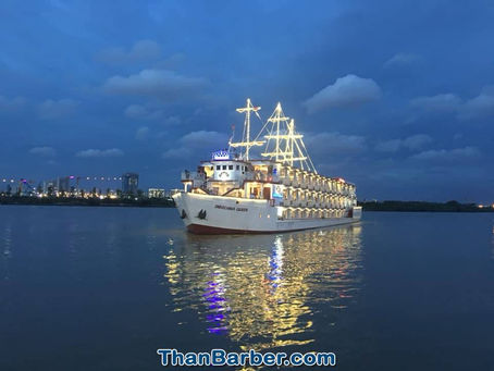 THƯỞNG THỨC BỮA TỐI THỊNH SOẠN TRÊN SÔNG SÀI GÒN.
——————