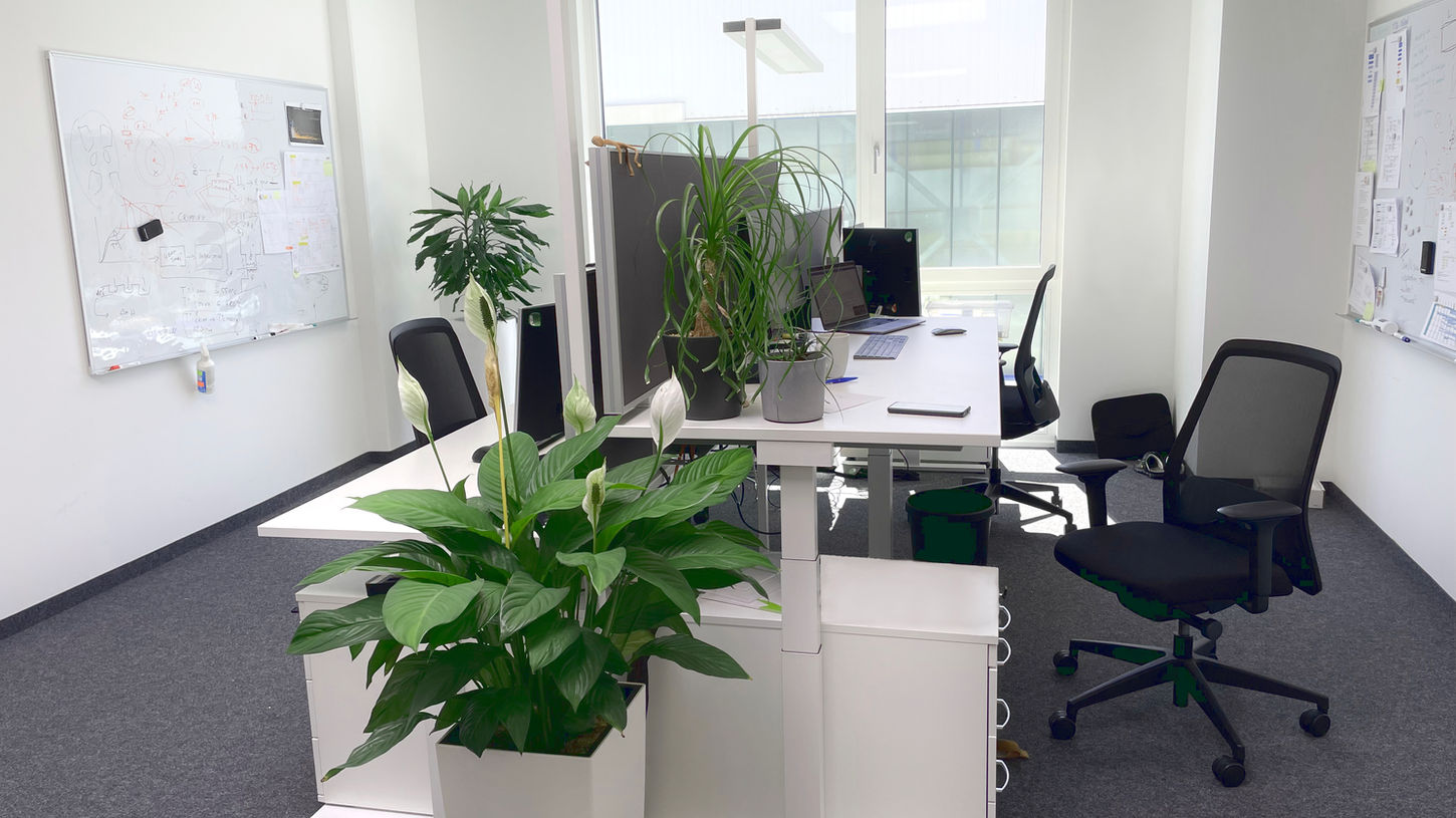 Pleasant working environment with the latest technical equipment