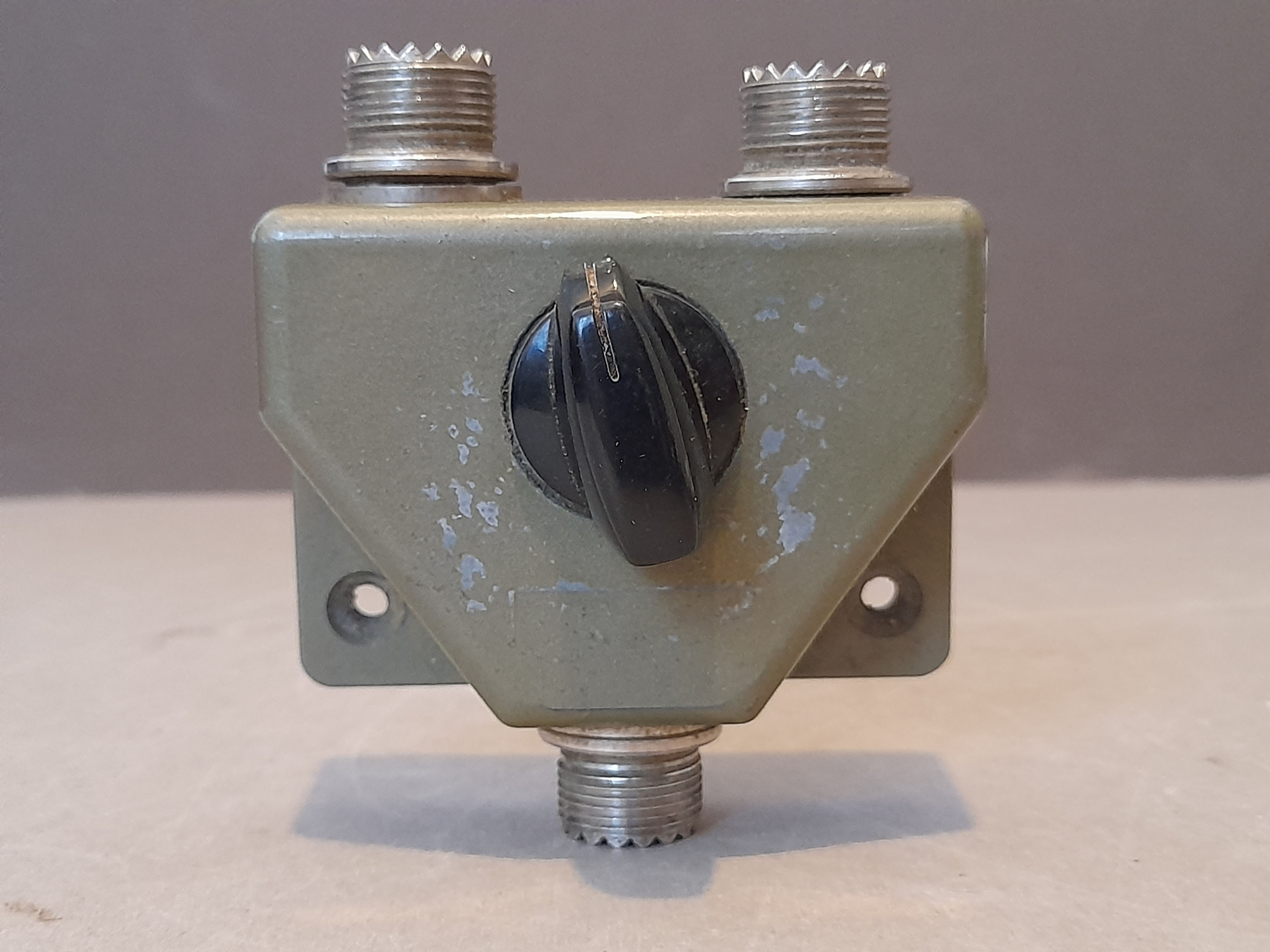 COAXIAL SWITCH
