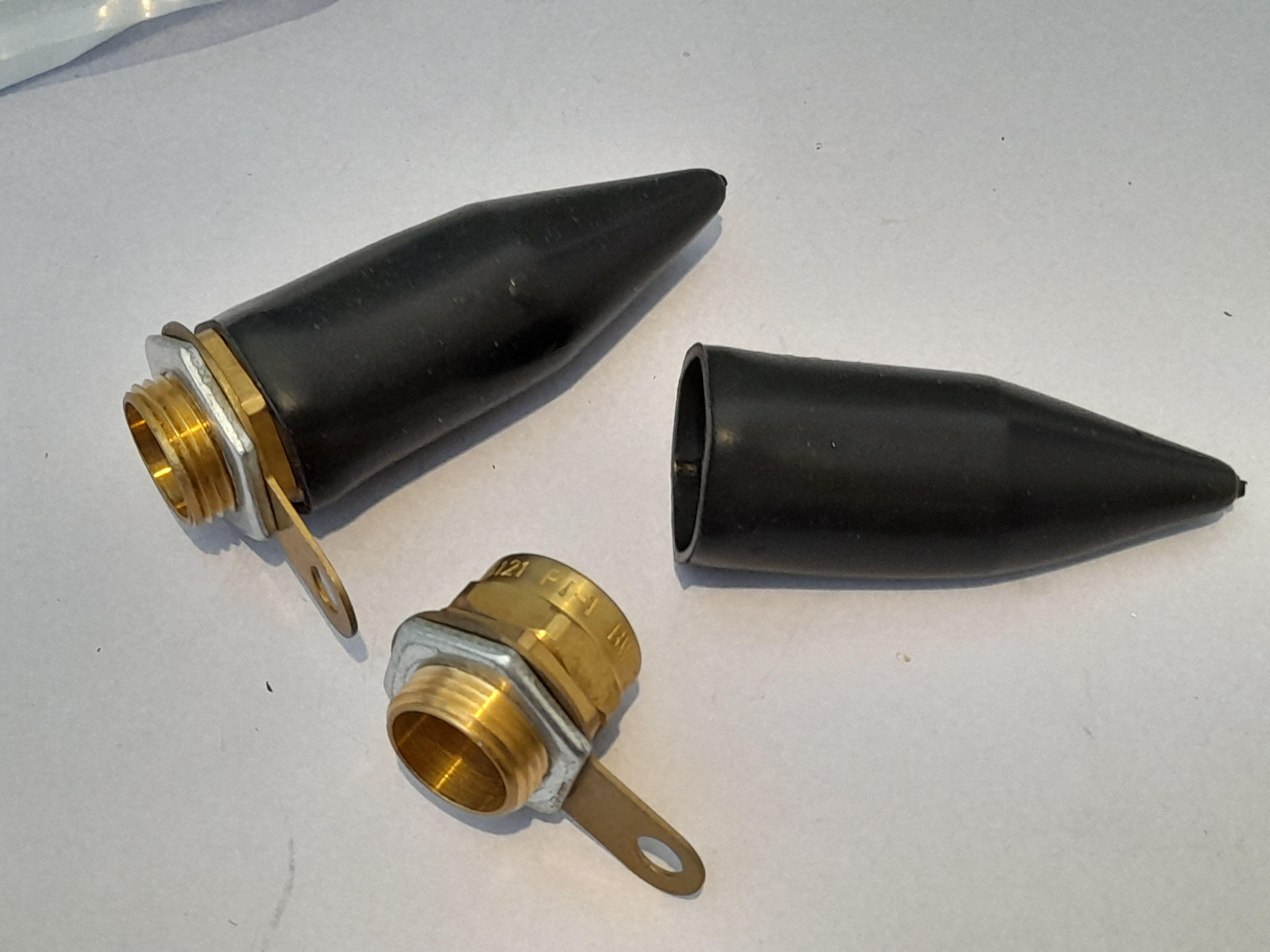 BRASS ARMOURED CABLE GLAND BS6121