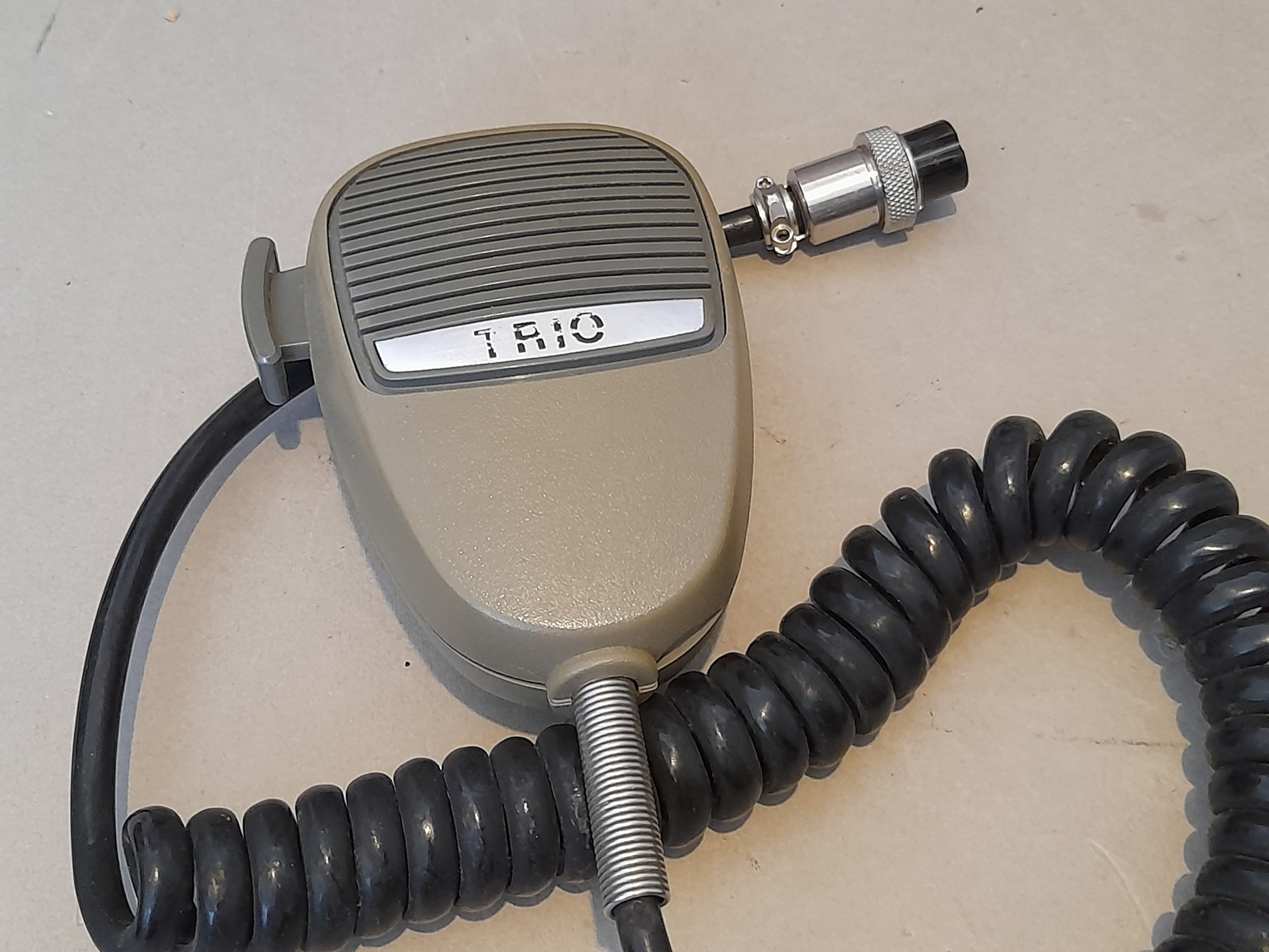 TRIO MICROPHONE 4 PIN