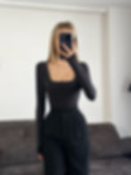 Marka Model Kare Yaka parlak Siyah Body Düz Uzun Kol Bluz