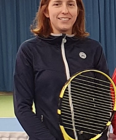 1. Damen bleiben in Wintersaison ungeschlagen