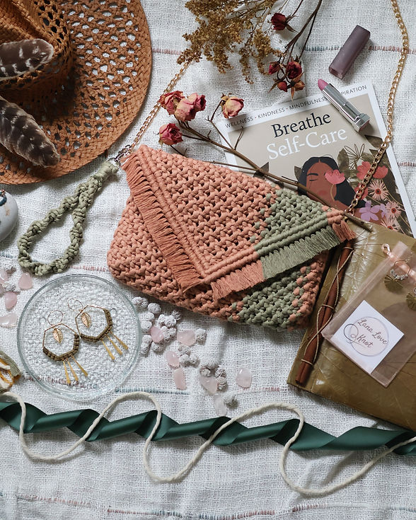 Lana Love Knot - First Shoot-1.jpg