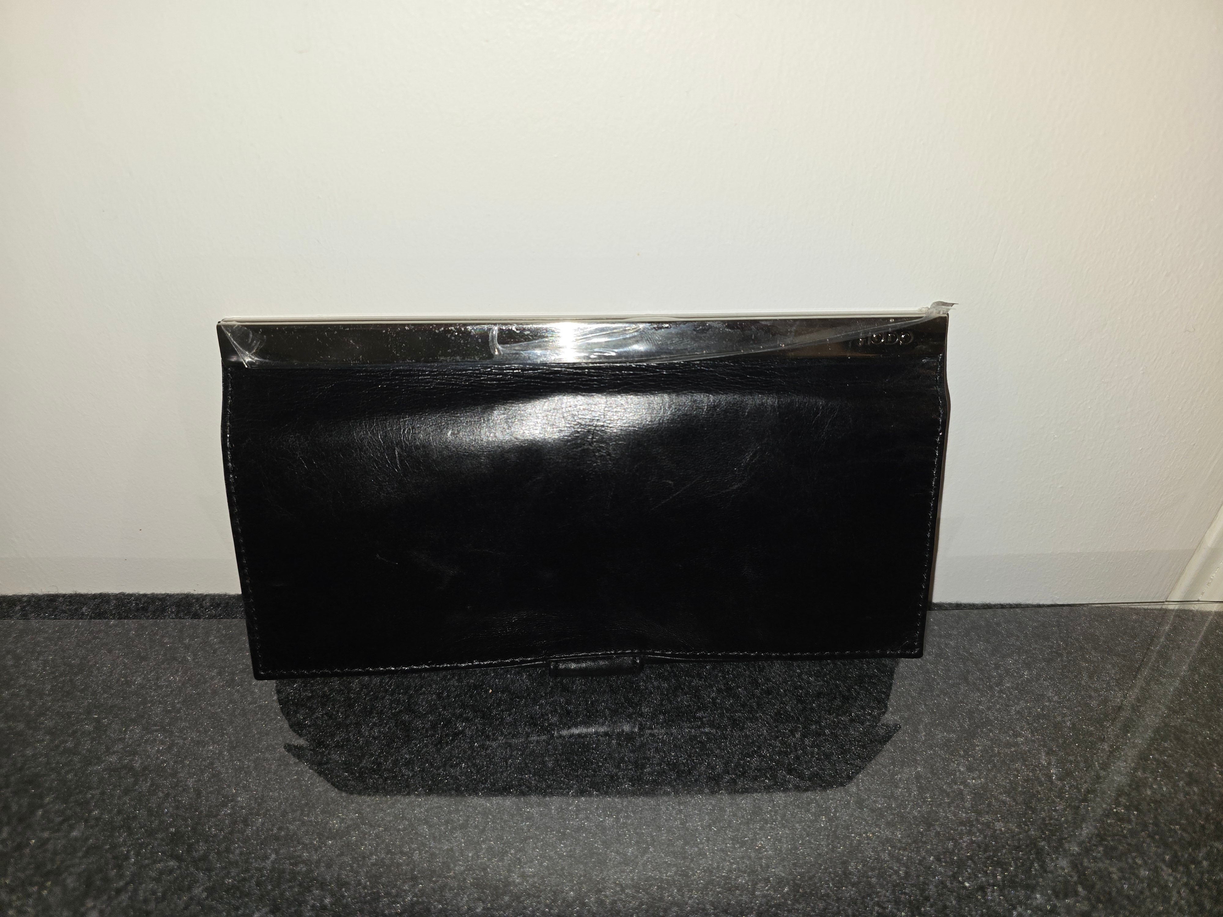Hobo Maxine Framed Clutch Wallet Black 8" x 5"