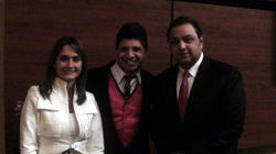 Mago Alberto De Herrera Y Flia. Vargas Zabaraìn en el Show De Magia para la primera Comunión