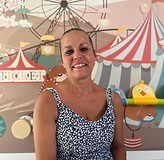 Sophie VAISSIERES auxi de crèche.jpg