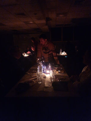 Cena al buio.jpeg