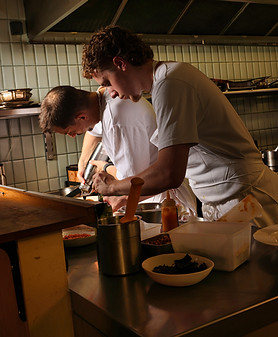 En cuisine restaurant Brion Paris 2026