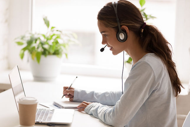 Adjointe virtuelle travaillant à distance pour une PME québécoise