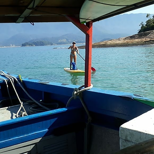 Passeio de Barco - Caraguá.png