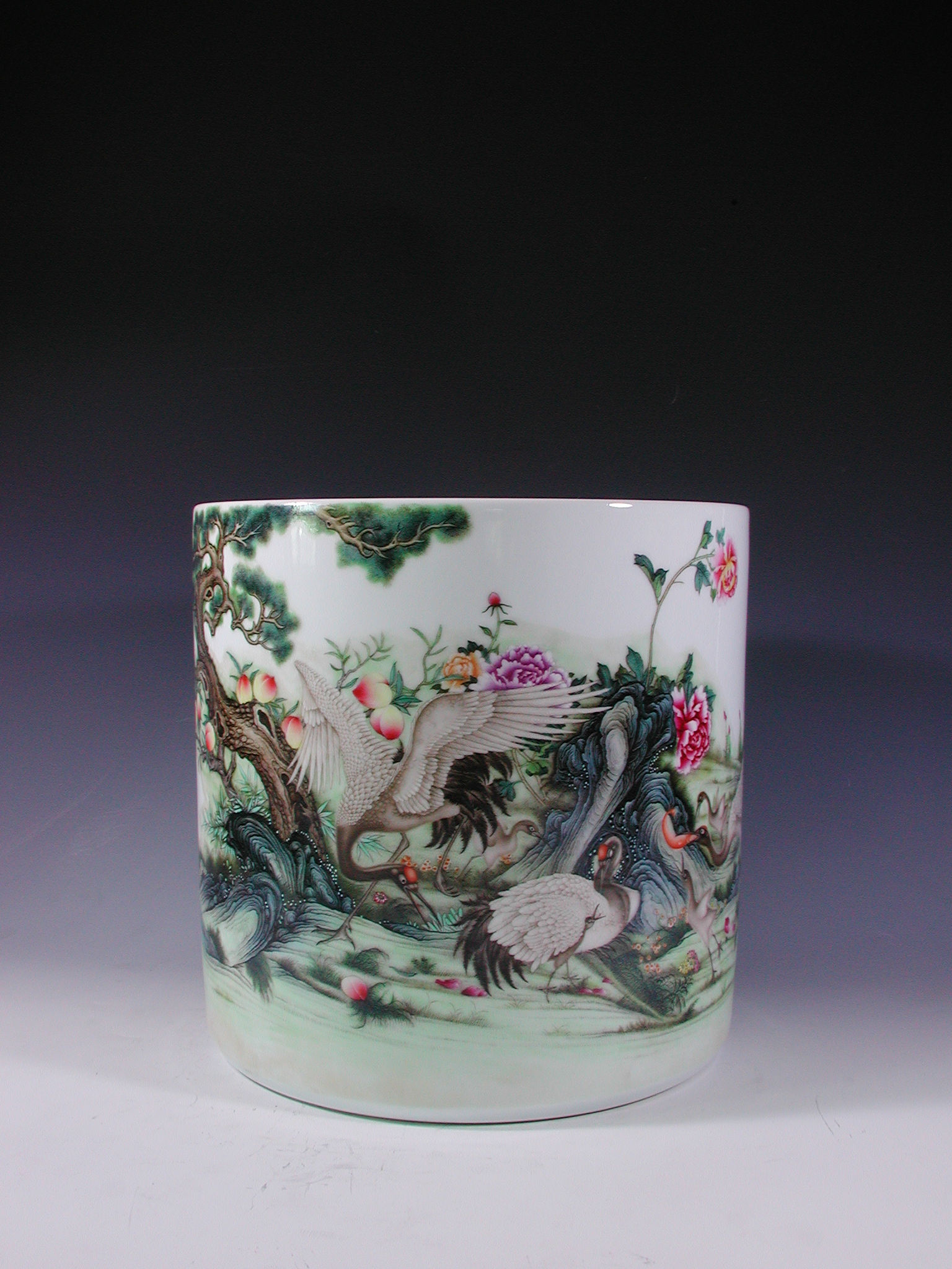 清乾隆 琺瑯彩松鶴圖筆筒