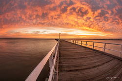 Urangan Pier On Fire (1)