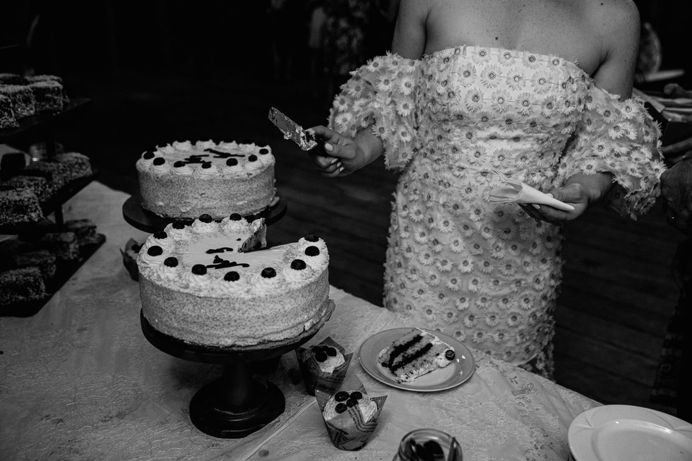 wedding cake little spoon bakery revelstoke british columbia