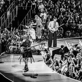 REVIEW: An Unforgettable Experience for 5 Seconds of Summer Fans at State Farm Arena