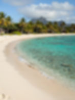 Plage de sable blanc et lagon turquoise à La Réunion